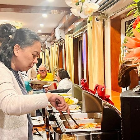 Hotel Dragon Crown Legend Cruise Ha Long Esterno foto